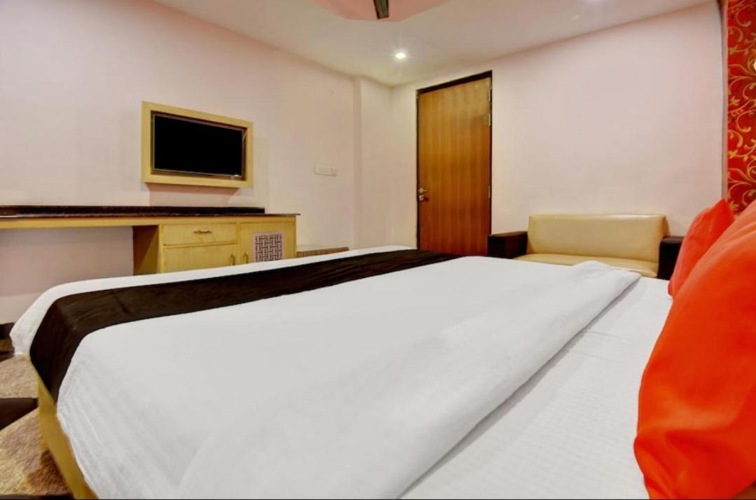 Citi Club Hotel Kanpur Exterior foto