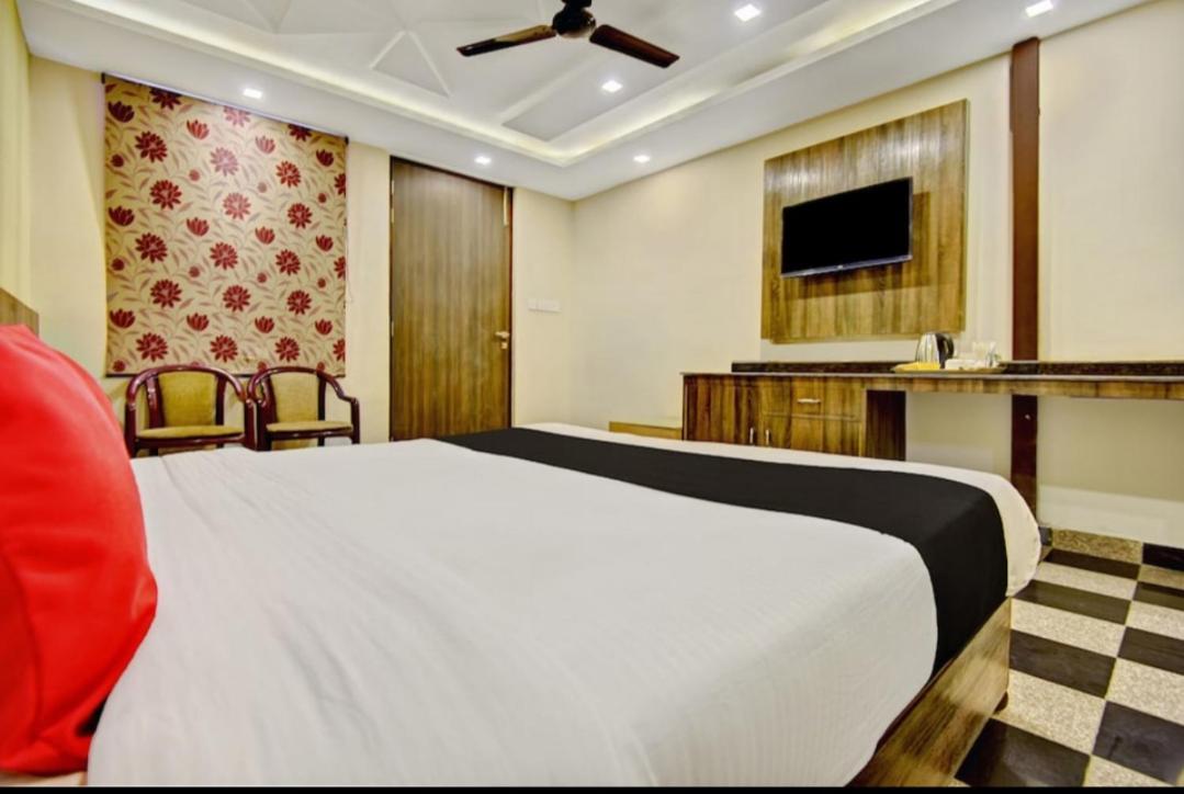 Citi Club Hotel Kanpur Exterior foto