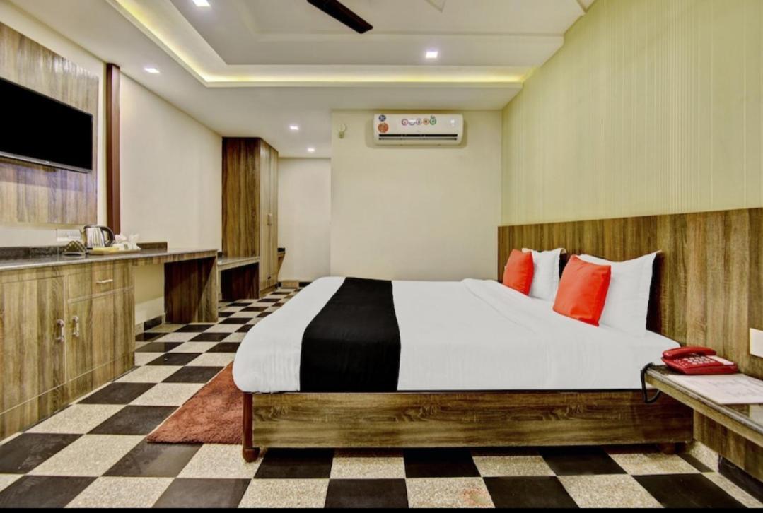Citi Club Hotel Kanpur Exterior foto